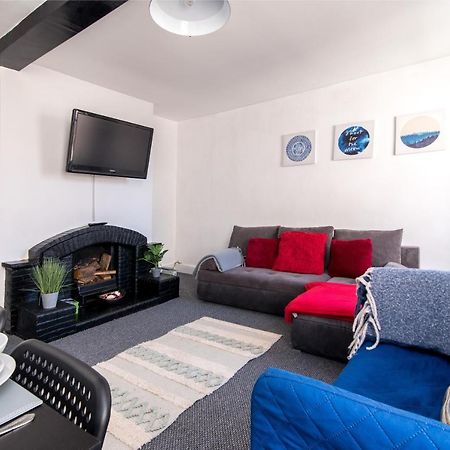 Characterful 2 Bed Apartment - Spacious & Comfy كاسل دونينغتون المظهر الخارجي الصورة
